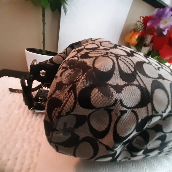 Coach purses - Picture 13 of 16